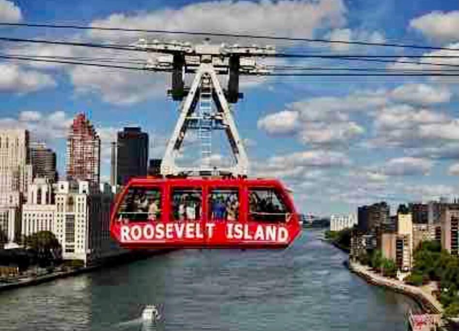 Lga Airport 3 Mins, 3 Bedroom Duplex House, Parking And Private Backyard, 9Mins Subway! New York Eksteriør bilde