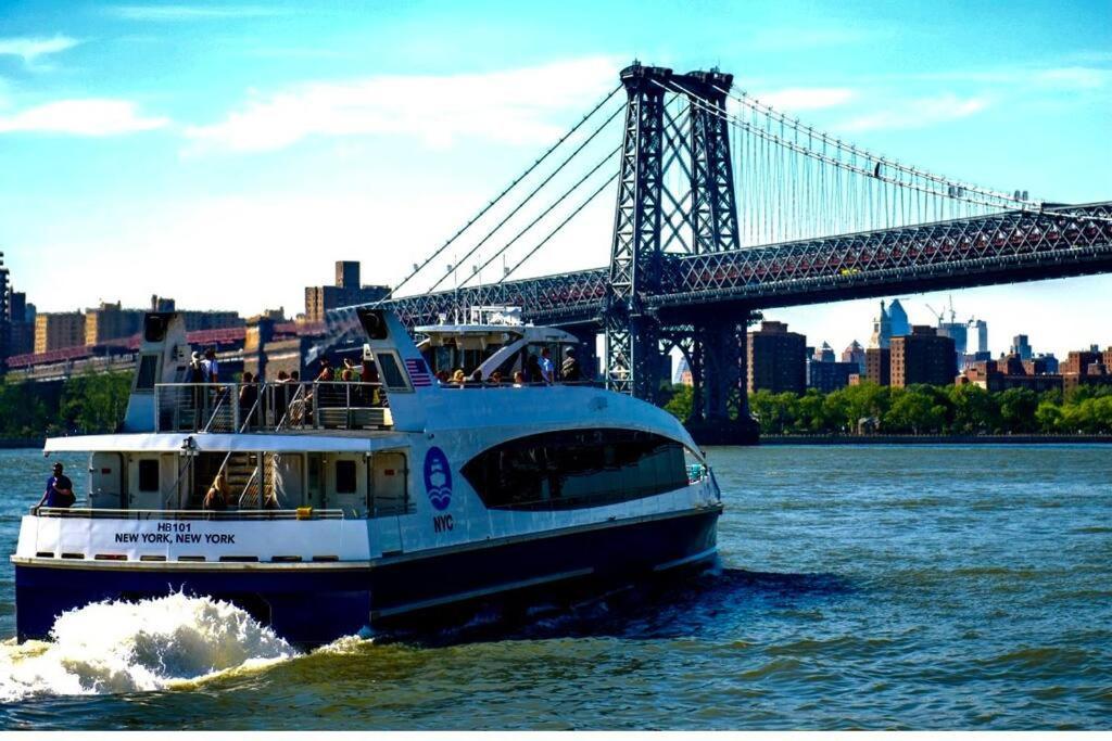 Lga Airport 3 Mins, 3 Bedroom Duplex House, Parking And Private Backyard, 9Mins Subway! New York Eksteriør bilde