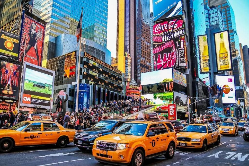 Lga Airport 3 Mins, 3 Bedroom Duplex House, Parking And Private Backyard, 9Mins Subway! New York Eksteriør bilde